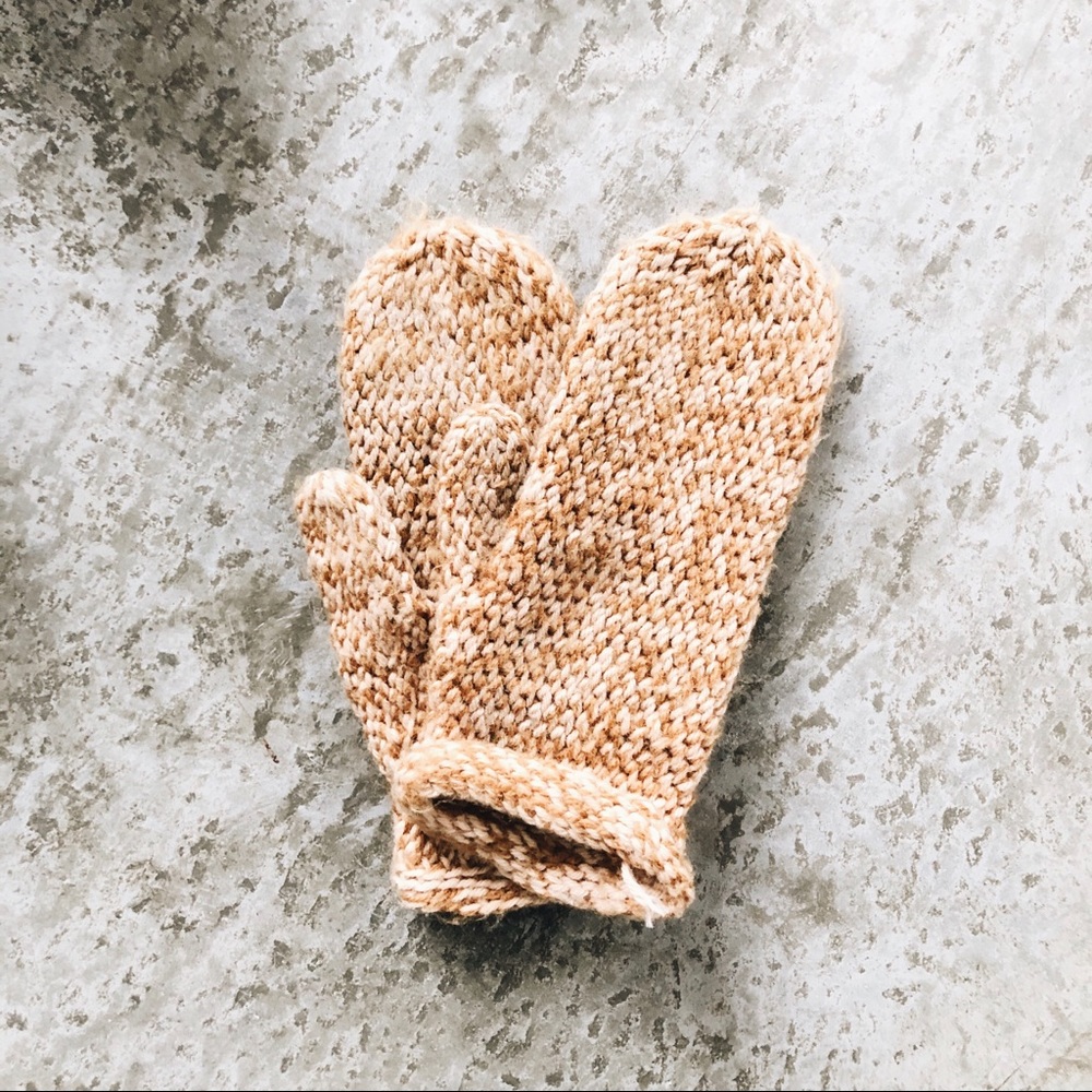 ✨SALE ✨Brand New Handmade Mittens